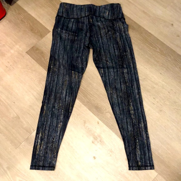 Victoria’s Secret leggings - Picture 3 of 3